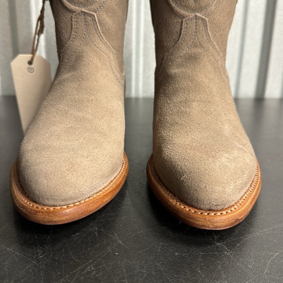 Handmade leather boots. Tecovas. Grey, suede booties. Size: 6 1/2 - Picture 2 of 13